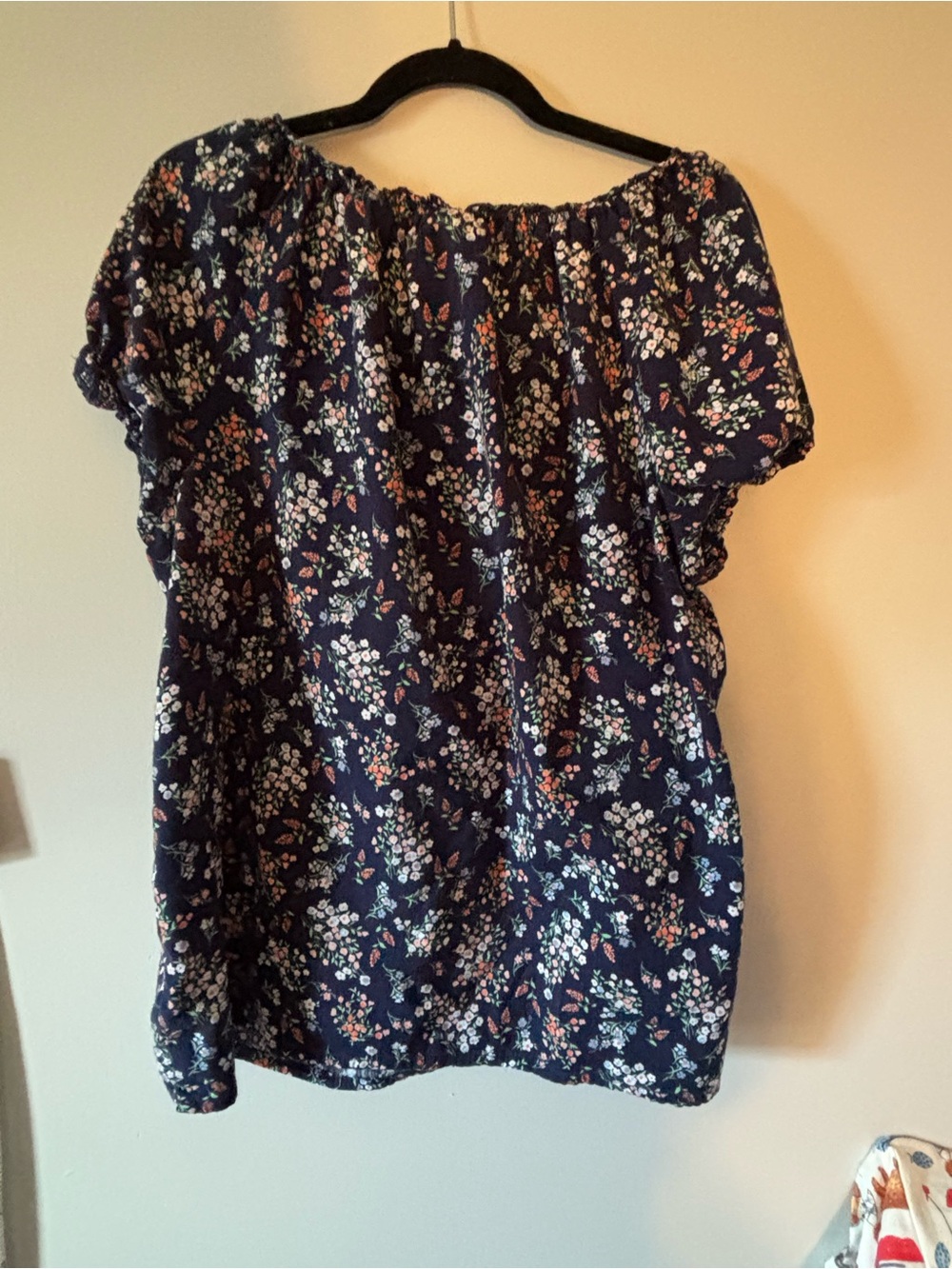 St. John's Bay Navy Floral Tie-Neck Peasant Top- XL - Picture 2 of 4